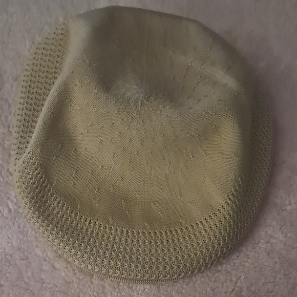 Kangol Gold Beret Hat Accessories - Picture 1 of 4